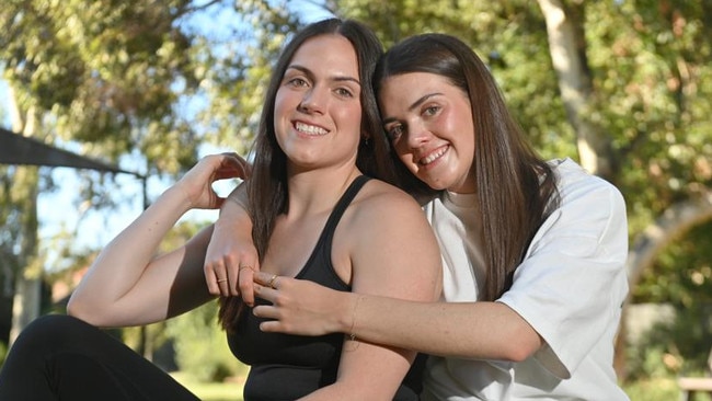 Darby sisters MacKenzie and Tahlia are on a high after both landing their dream uni offers. Picture: Keryn Stevens