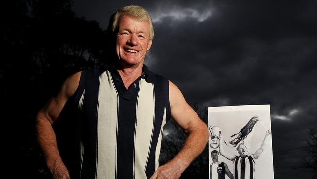 Former Collingwood great Des Tuddenham in 2008 after getting his 1966 jumper back. Picture: Colleen Petch