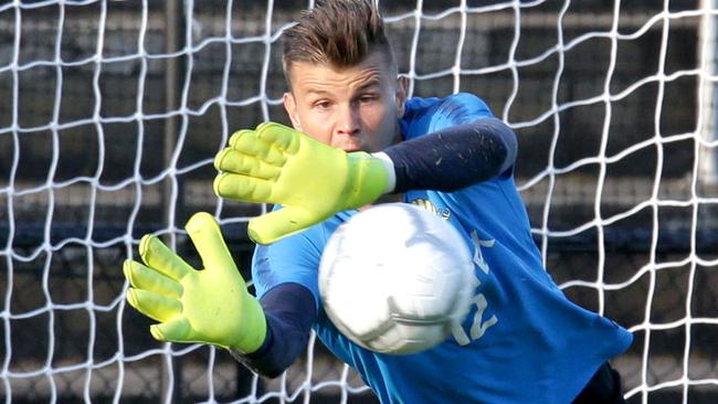 No.12 Mitchell Langerak, at Socceroos training at Richlands, Brisbane, on Tuesday November 13, 2018 (AAP/Image Steve Pohlner)