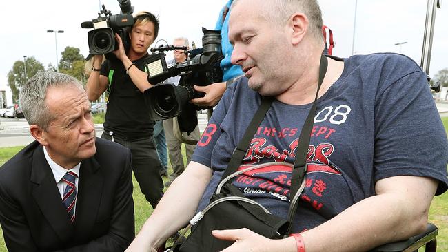 NEWS2019ELECTION 15/4/2019. DAY 5CFA Volunteer Rob Gibbs who has leukemia and lives in Cowwarr talking with Opposition Leader Bill Shorten after his  press conference after visiting Casey Hospital in Melbourne. Picture Kym Smith