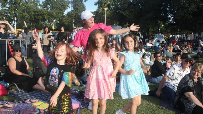 Katharine Barklay of Mile End, with 6 year old twins, Lina and Anna, and best friend Savannah, 6, dancing the night away. Picture Dean Martin