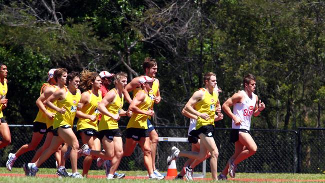 The Gold Coast Suns start their 2011 pre season with timed runs around the Griffith University athletics track.