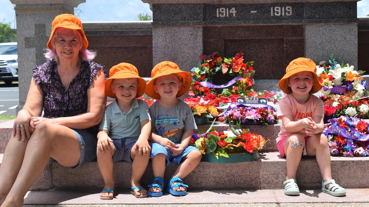 Marg Hannan with children at the 2021 Remembrance Day Ceremony in Jubilee Park. Picture: Lillian Watkins