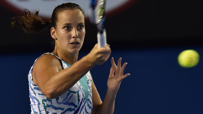 Australian Open 2015: Jarmila Gajdosova overpowered by No.3 seed Simona ...