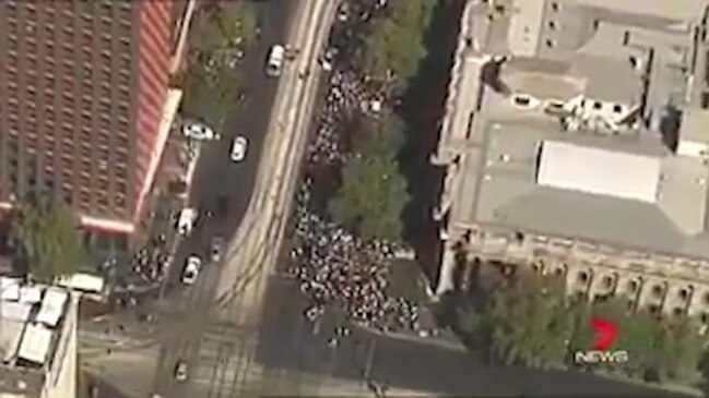 Thousands of students protest government climate change inaction in Adelaide (7 News)