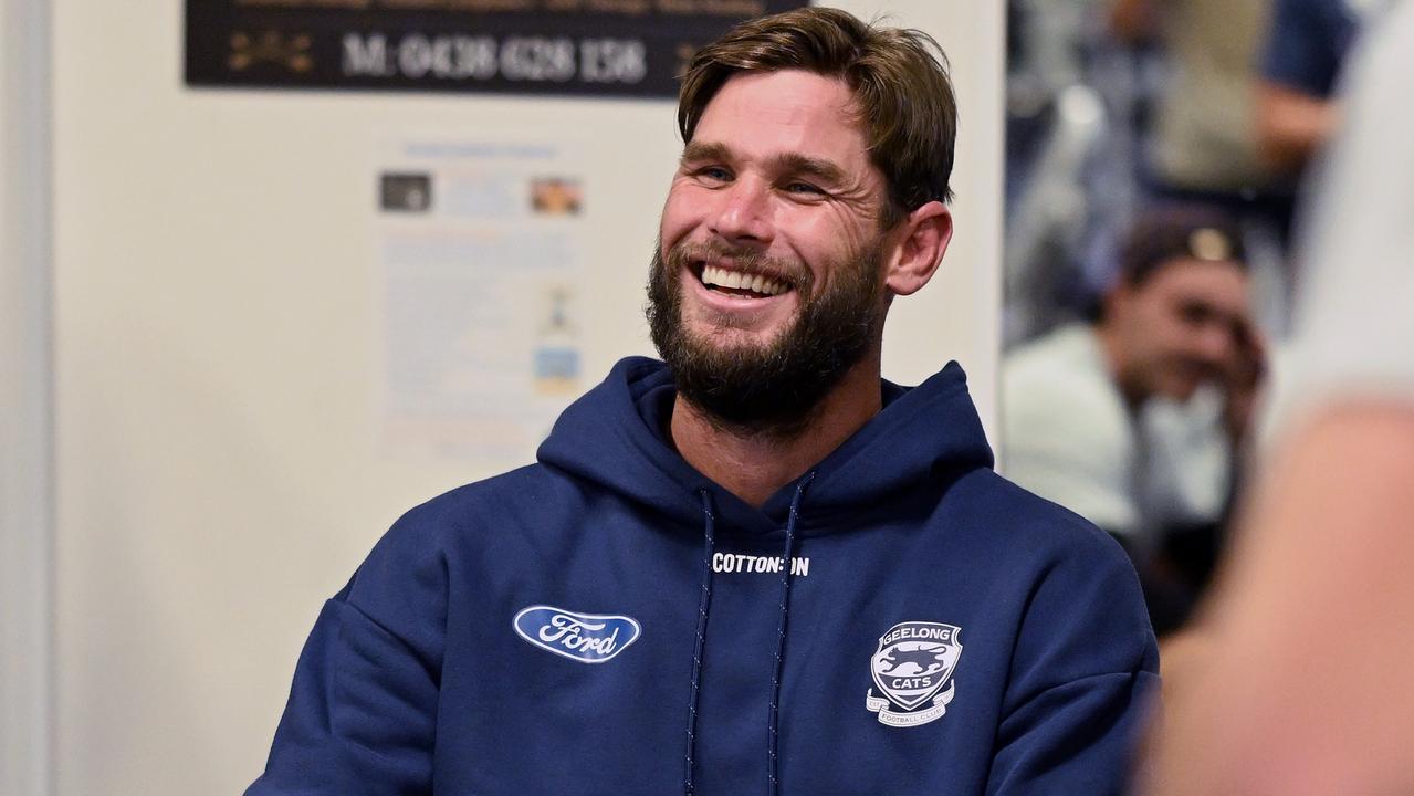 WARRNAMBOOL, AUSTRALIA - FEBRUARY 06: Tom Hawkins of the Cats trains during the Geelong Cats AFL Community Camp at Warrnambool 24/7 on February 06, 2023 in Warrnambool, Australia. (Photo by Morgan Hancock/Getty Images)