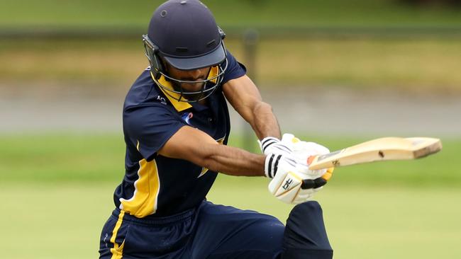 VSDCA 2021-22: Balwyn v BayswaterHarman Hundel batting for Balwyn.Picture: Stuart Milligan