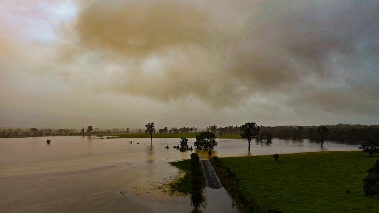 Spectacular drone footage of the flooding near Coutts Crossing as major flooding hit the area by drone photographer Sharn Domatas