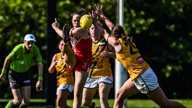 The Waratah women will take on St Mary's in Round 17 of the 2022-23 NTFL season. Picture: Patch Clapp / AFLNT Media