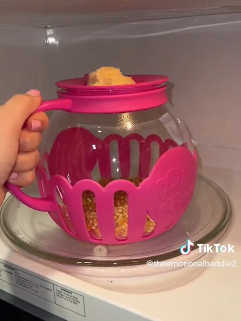 Popcorn Powder's Microwavable Silicone Collapsible Red Popcorn Popper