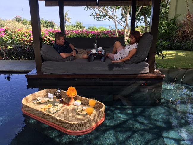 Travel snobs Kevin and Janetta relax at Bali’s exclusive Ayana resort. Picture: Channel 9
