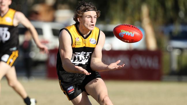 Josh Mould in action for Werribee Districts in the WRFL. Picture: Local Legends Photography