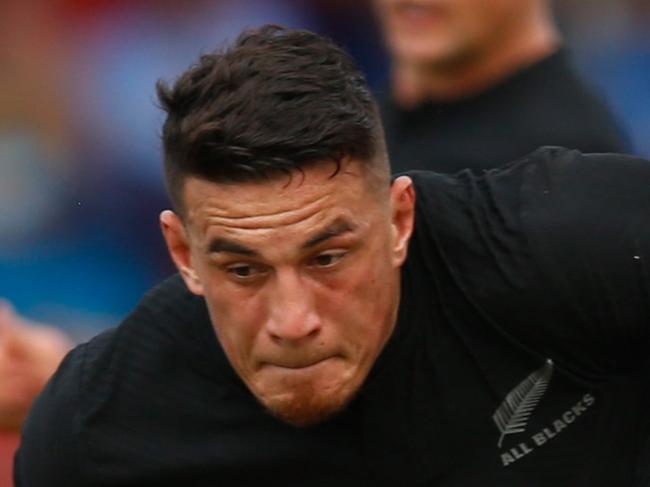 APIA, SAMOA - JULY 08: Sonny Bill Williams of the New Zealand All Blacks attacks during the International Test match between Samoa and the New Zealand All Blacks at Apia Stadium on July 8, 2015 in Apia, Samoa. (Photo by Phil Walter/Getty Images)
