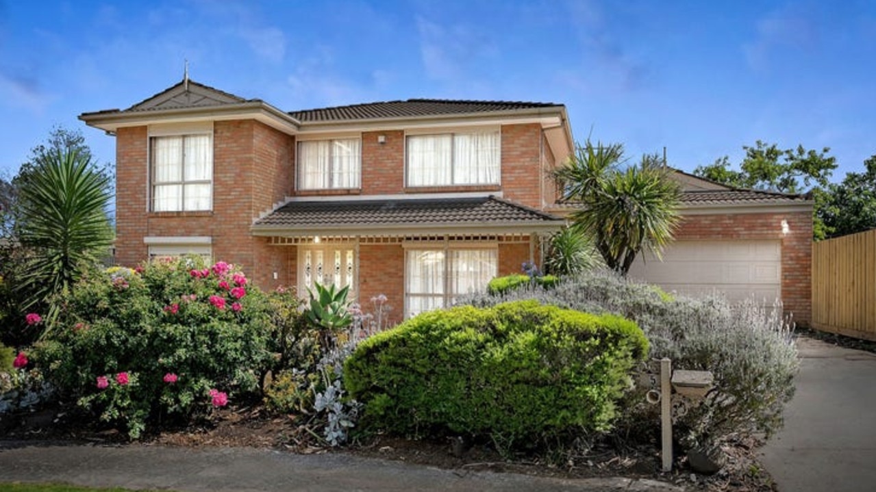 5 Avon Place, Epping is going under the hammer on Saturday at 1:15pm.