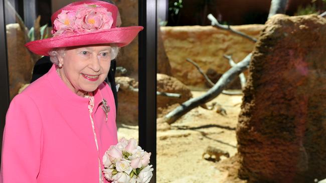 Queen Elizabeth inspects the meerkat enclosure at the Royal Children’s Hospital during her 2011 visit to Melbourne.