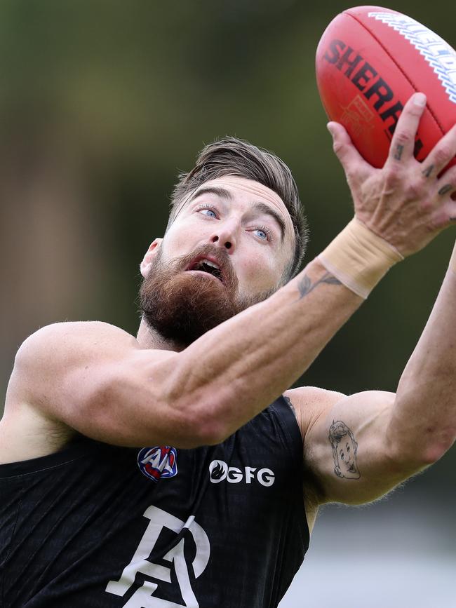 Charlie Dixon marks strongly at training. Picture: Sarah Reed