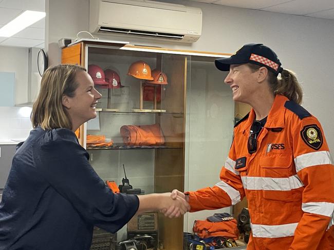 Senator Nita Green and mayor Greg Williamson thanking members of the Mackay SES. Photo: Zoe Devenport