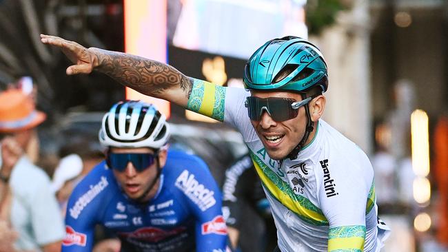 Ewan used his power to get to the top of the peloton, ahead of some of the finest bike riders the Tour Down Under has ever seen. Picture: Getty Images.