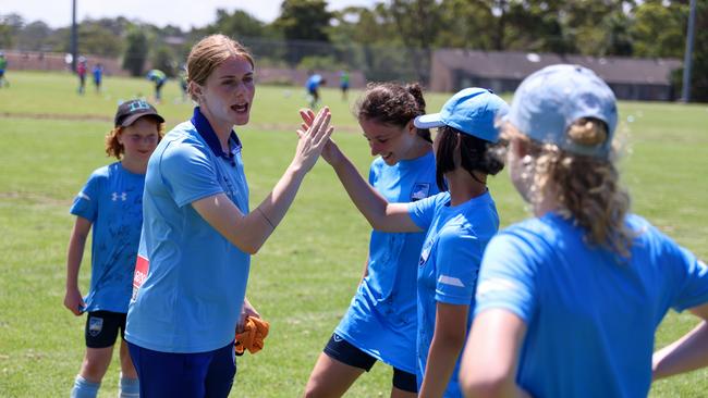 Sydney FC and Matildas star Cortnee Vine at a recent Sydney FC holiday clinic. Photo: Robbie Szafranek | Sydney FC