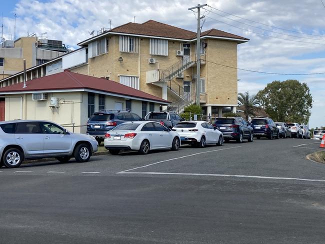 Cars queue in Gympie as Covid escalation bites