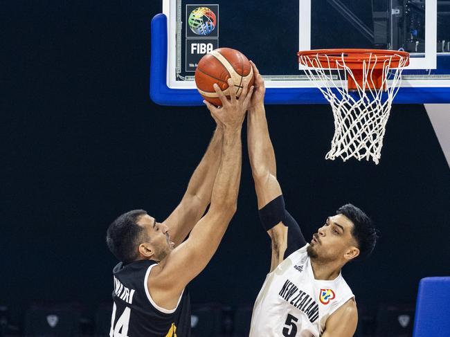 The Kiwis also played great defence in overtime. (Photo by Ezra Acayan/Getty Images)