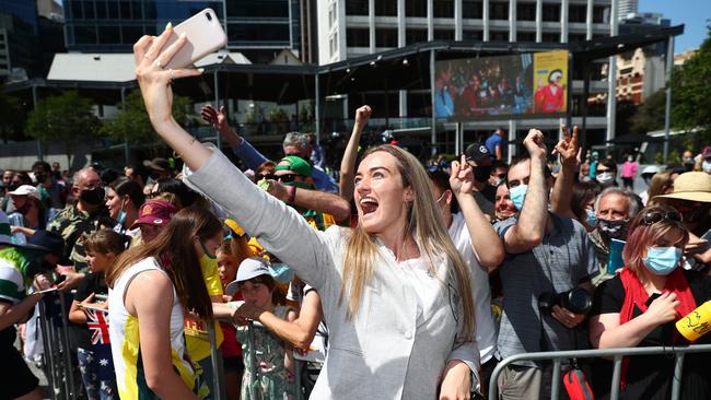 Ellie Beer poses with fans during the Australian 2020 Tokyo Olympic &amp; Paralympic Celebration at King George Square in October. (Photo by Chris Hyde/Getty Images)