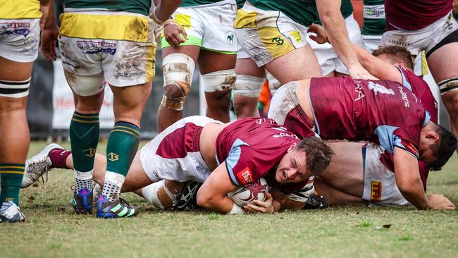 Wests lock Cameron Flavell. Pic: Brendan Hertel/QRU