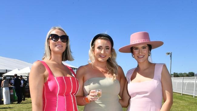 Ladies Day socials at Cluden. Alisha McCallum, Kerrie Nairn and Emily Cullen. Picture: Evan Morgan