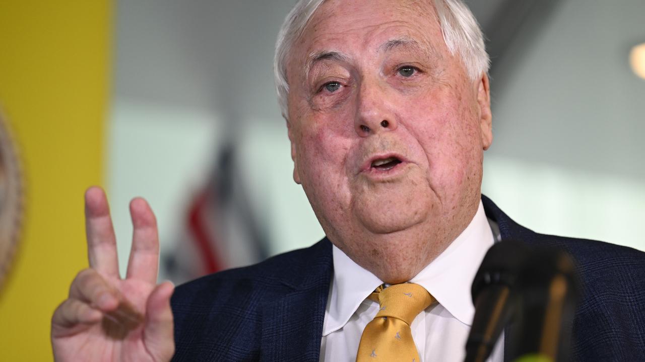 Palmer’s ‘men in dresses’ plan stuns