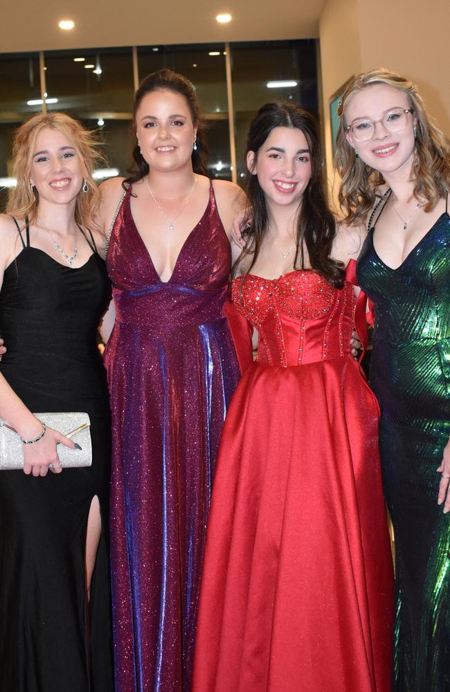 Maddison McRae, Kaiya Allen, Sarah Arragon, Jayde Shaw and Tess Henderson at the 2022 Maroochydore State High formal.