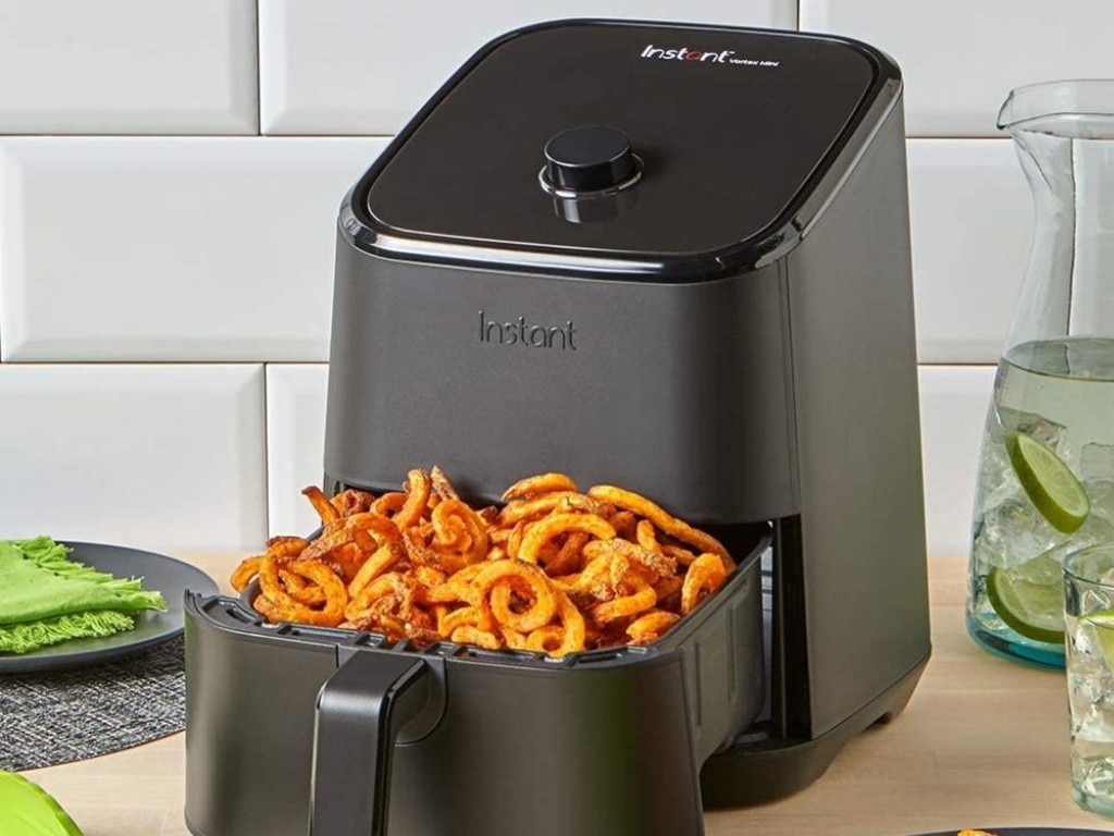 This mini air fryer makes a great addition to your kitchen.