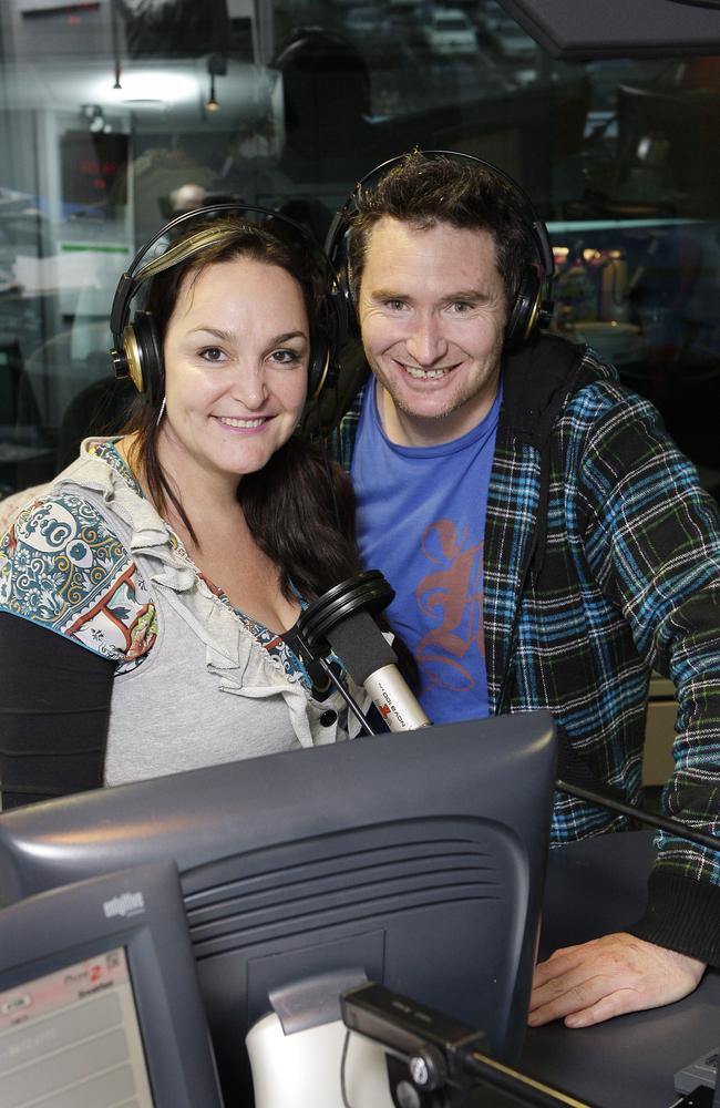 Kate Langbroek and Dave Hughes hosting their Melbourne breakfast show in 2001.