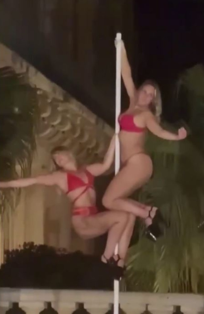Five women who staged a semi-nude photo shoot on a pole outside Corfu’s Old Palace have found themselves in hot water. Picture: Facebook/StefanDimoulis