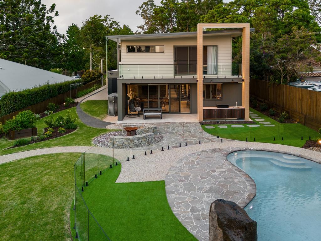 Lavish Constructions won Best Residential Swimming Pool for AUM HOM (Rangeville) at the 2024 Master Builders Downs and Western Housing and Construction Awards.