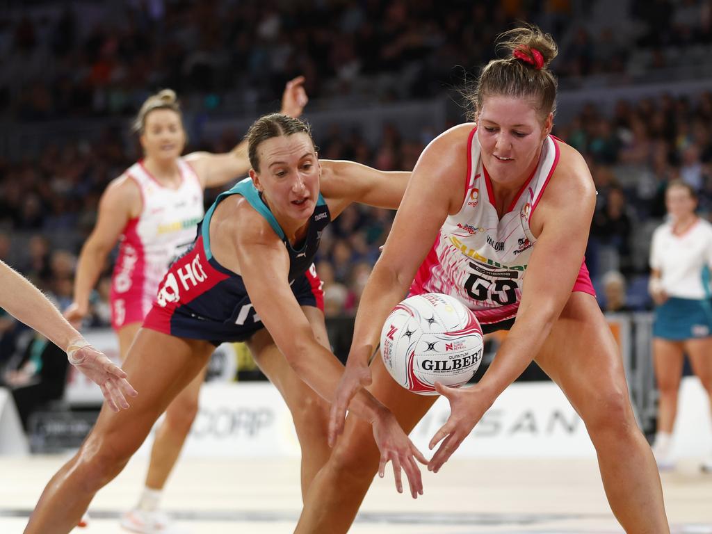 Lucy Austin faced off against Vixens’ stalwart Emily Mannix during her debut game in round six of the Super Netball this year. Picture: Mike Owen/Getty Images