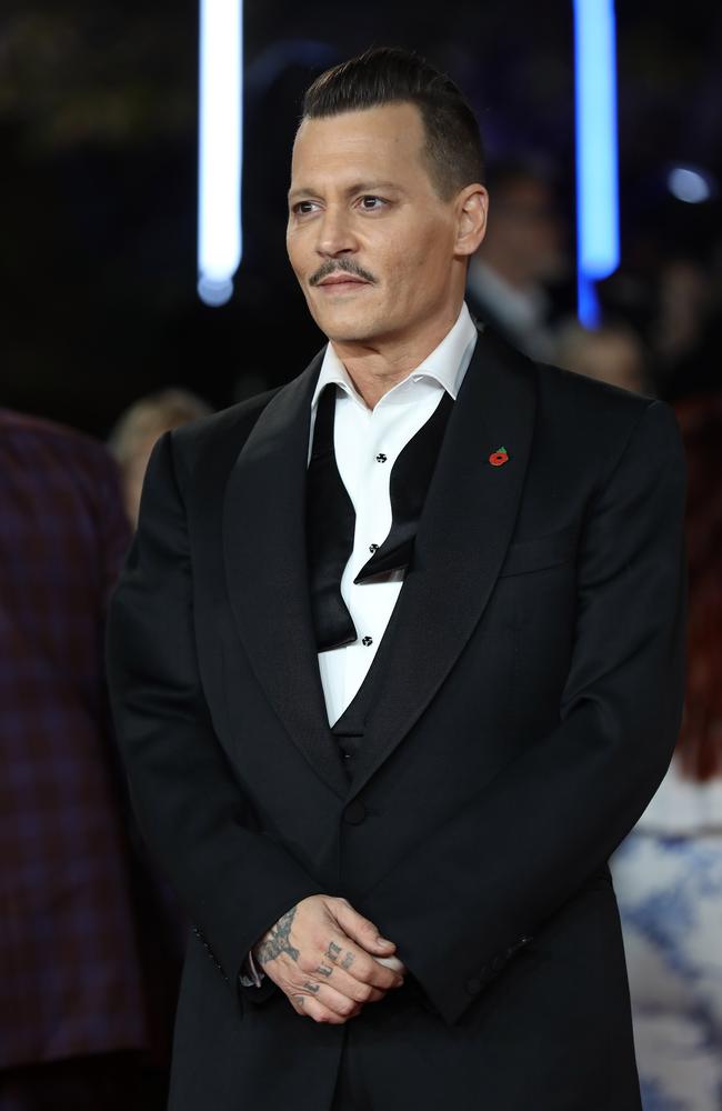 Johnny Depp looks untidy at Murder on the Orient Express premiere, does ...