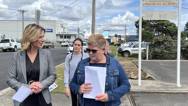 Labor leader Rebecca White with East Devonport resident Karen Mahsein. Picture: Simon McGuire.