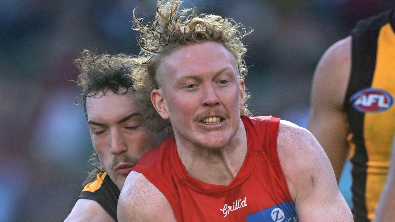 Selfless Oliver shows he’s all in – and Dees love him for it