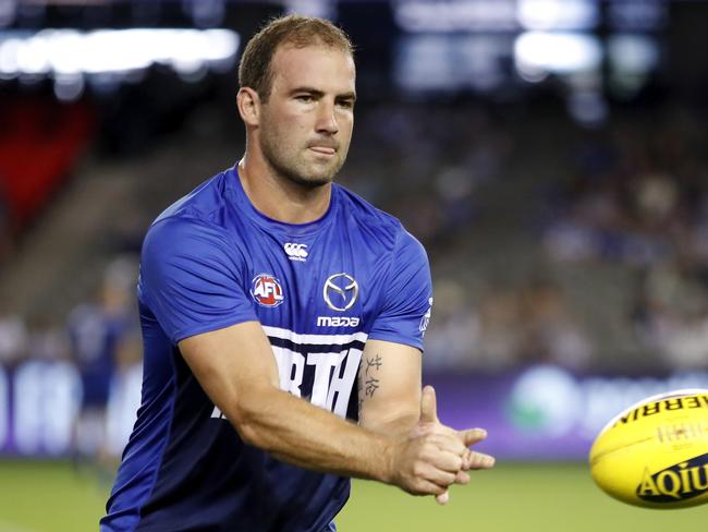 MELBOURNE, AUSTRALIA - APRIL 02: Ben Cunnington of the Kangaroos warms up during the 2021 AFL Round 03 match between the North Melbourne Kangaroos and the Western Bulldogs at Marvel Stadium on April 02, 2021 in Melbourne, Australia. (Photo by Dylan Burns/AFL Photos via Getty Images)
