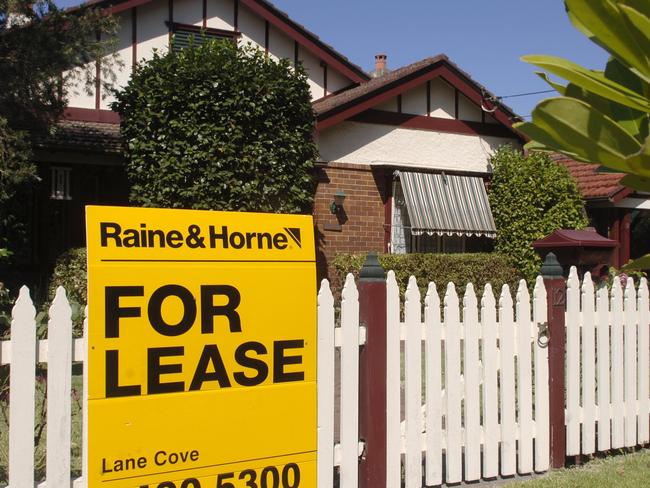 AUSTRALIA - JANUARY 22:  A "For Lease" sign is posted outside a house in Sydney, Australia, on Monday, Jan. 22, 2007.  (Photo by Andy Shaw/Bloomberg via Getty Images)