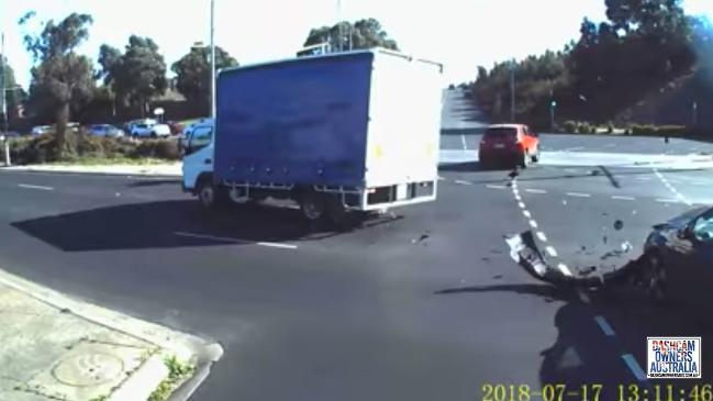 Truck and car crash in Bundoora