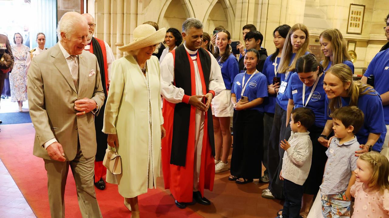 New pics as Royals step out in Australia