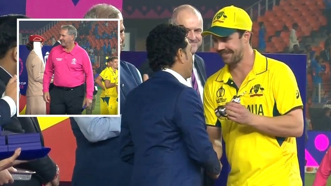 Travis Head accepts the man of the match trophy after the match officials were booed. Photo: Fox Cricket.