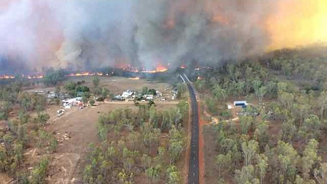 Bushfires at Tingha Plateau Fire south of Inverell. Picture: Twitter/@robrfs