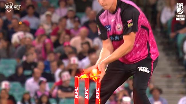 The camera angles didn't make it easy for the umpires. Photo: Fox Cricket.