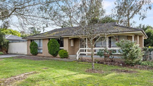 The three-bedroom home at 17 Brushy Park Rd, Wonga Park, is currently up for rent for $570 a week.