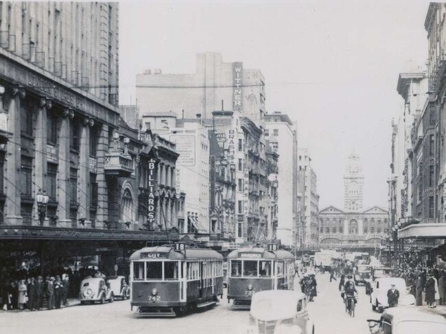 160-elizabeth-street-and-flinders-st station-melbourne-victoria-c1948- Source: PICRYL.com