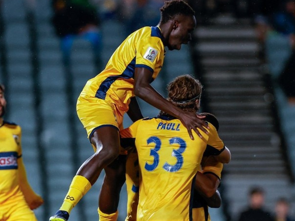 Central Coast Mariners stun Adelaide United