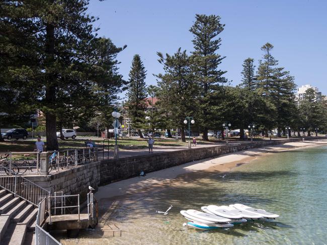 East Esplanade. Picture: AAP Image/Julian Andrews