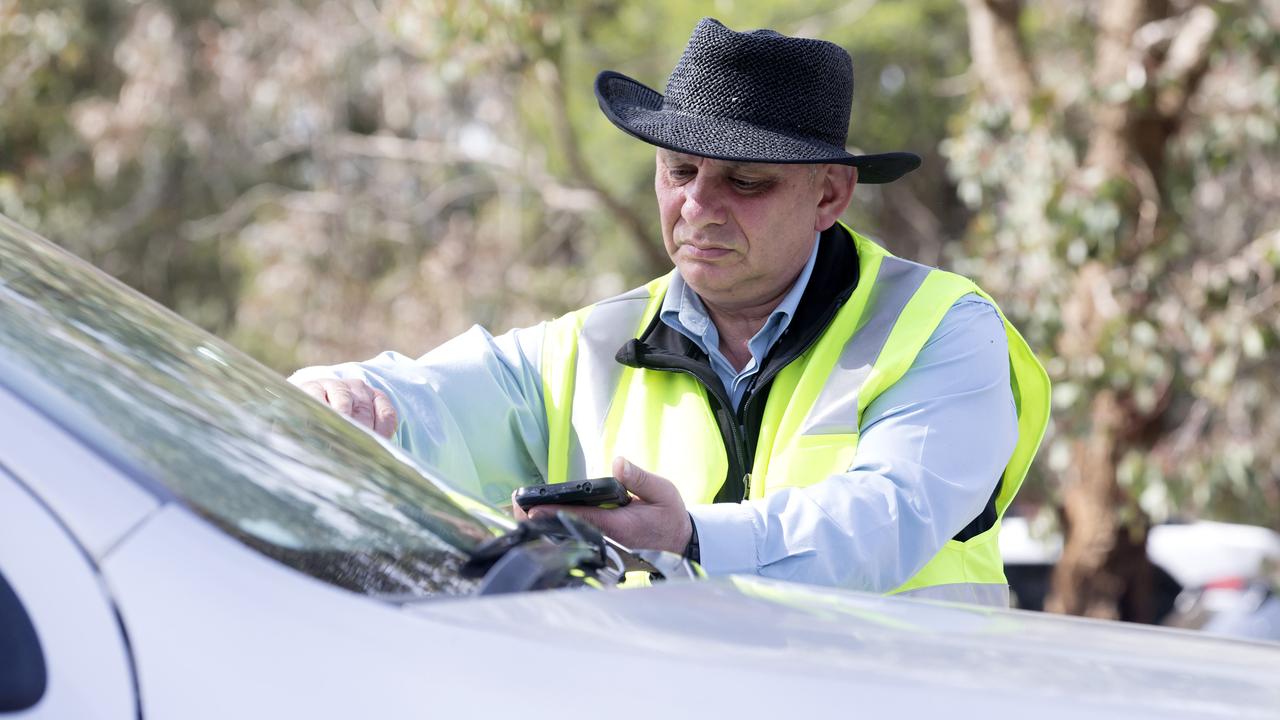 city-of-melbourne-parking-paired-up-inspectors-costing-millions